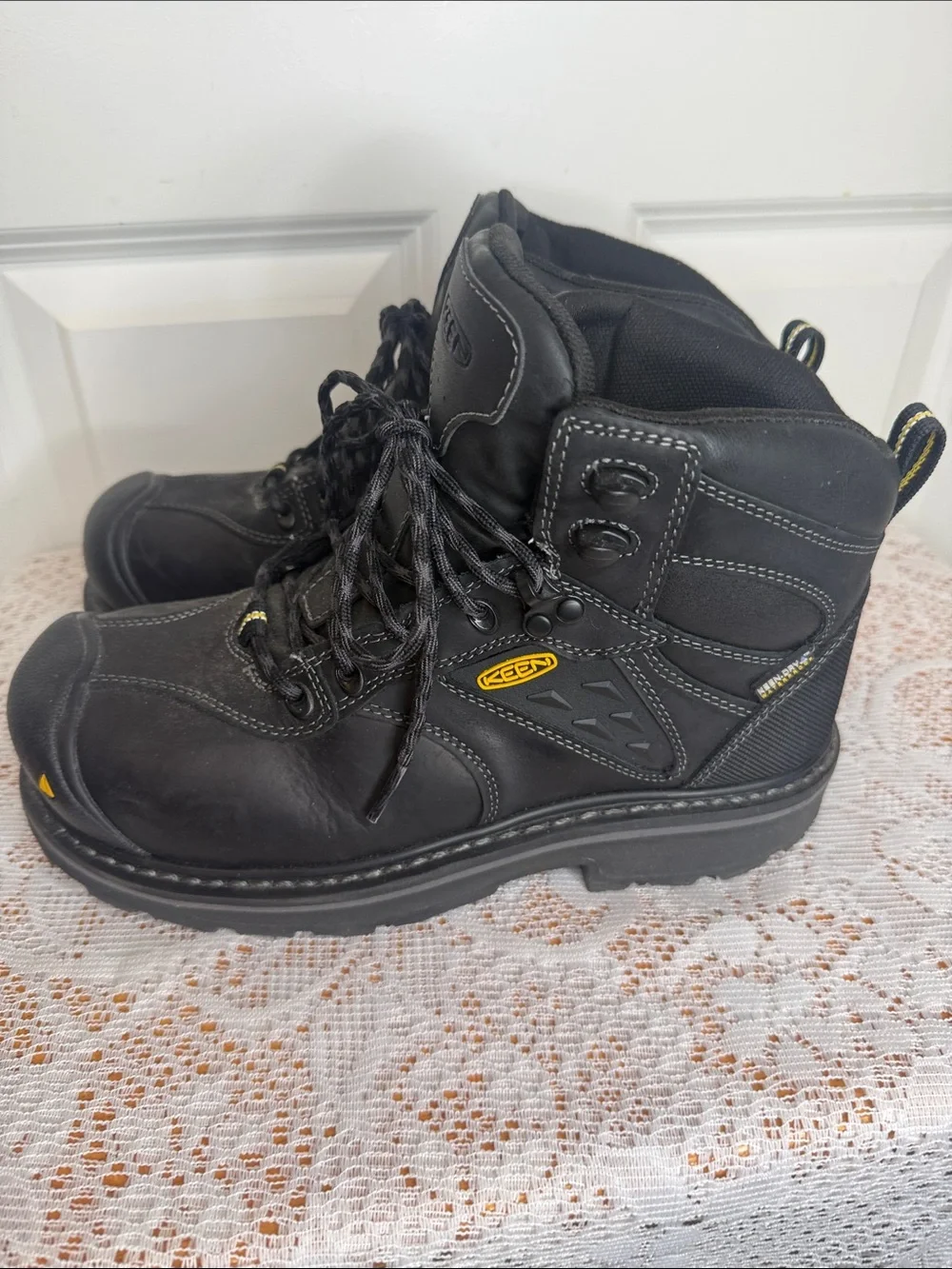 Keen dry waterproof hard toe Men's Black Lace-Up Work Boots sz 7